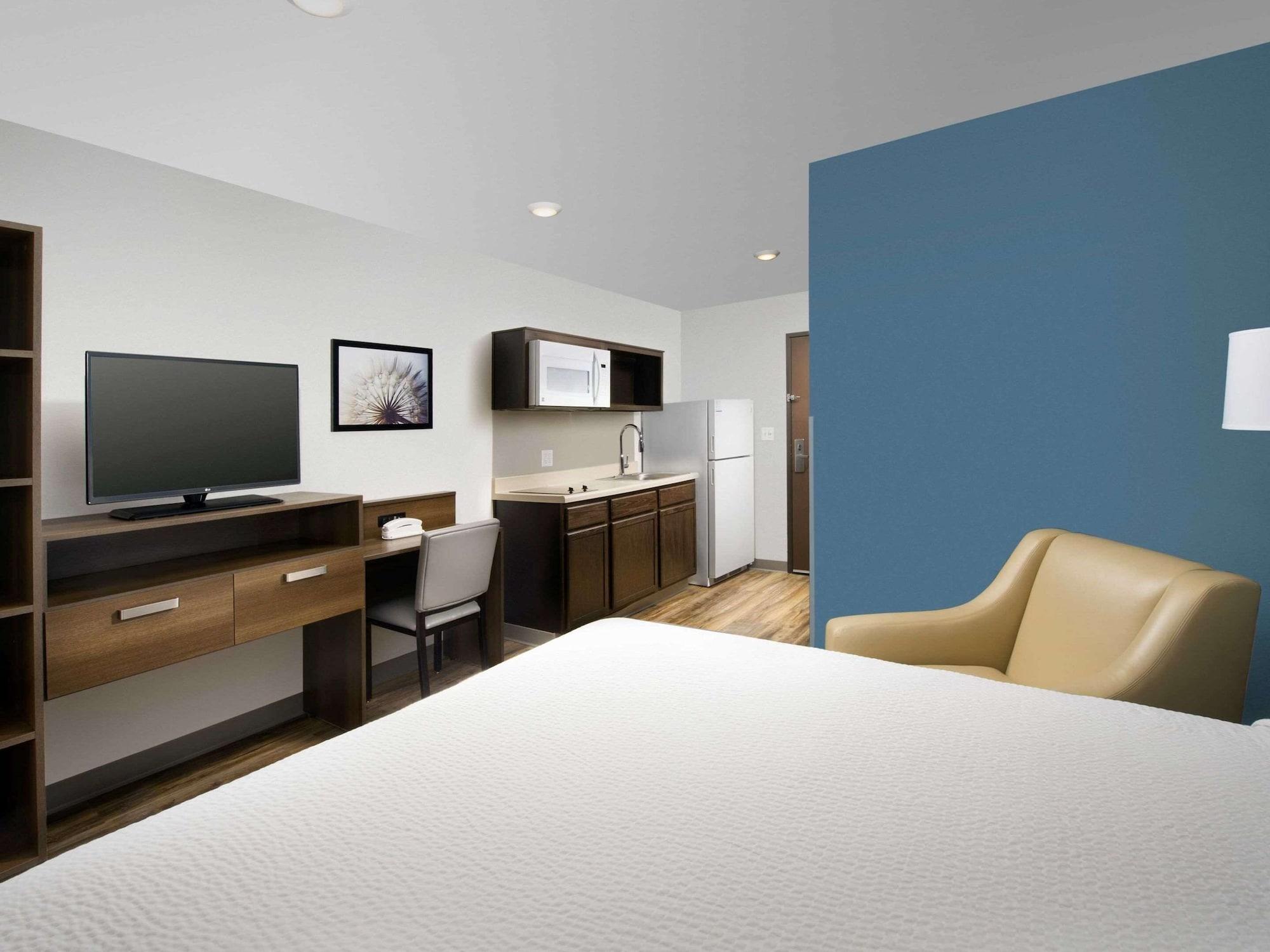 Suburban Studios Watford City المظهر الخارجي الصورة