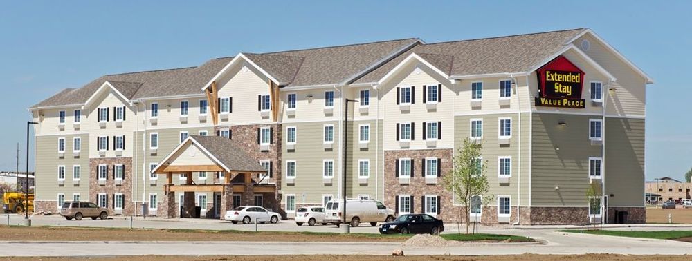 Suburban Studios Watford City المظهر الخارجي الصورة