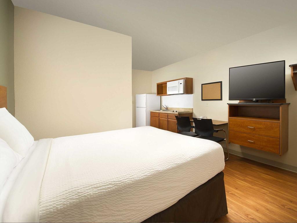 Suburban Studios Watford City المظهر الخارجي الصورة